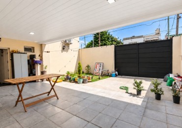 EXCELENTE CASA 5 AMBIENTES CON PLAYROOM Y TERRAZA - Ramos Mejia