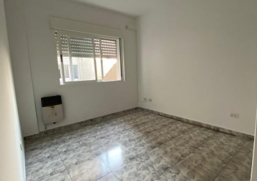 AV. VELEZ SARSFIELD 451 2° I- CIUDAD MADERO - 2 AMBIENTES | Anzalone Propiedades